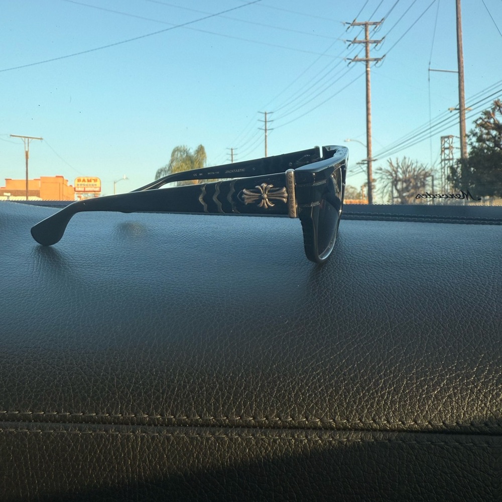 Black and silver chrome